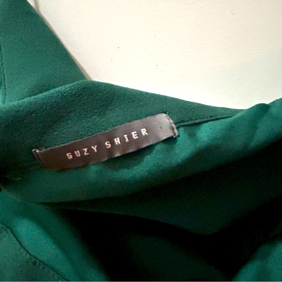 Coquette Off-the-Shoulder Dress - Picture 3 of 4